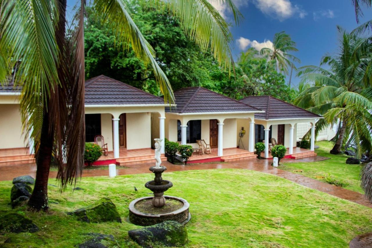 Hotel Casa Canada South End Exterior photo